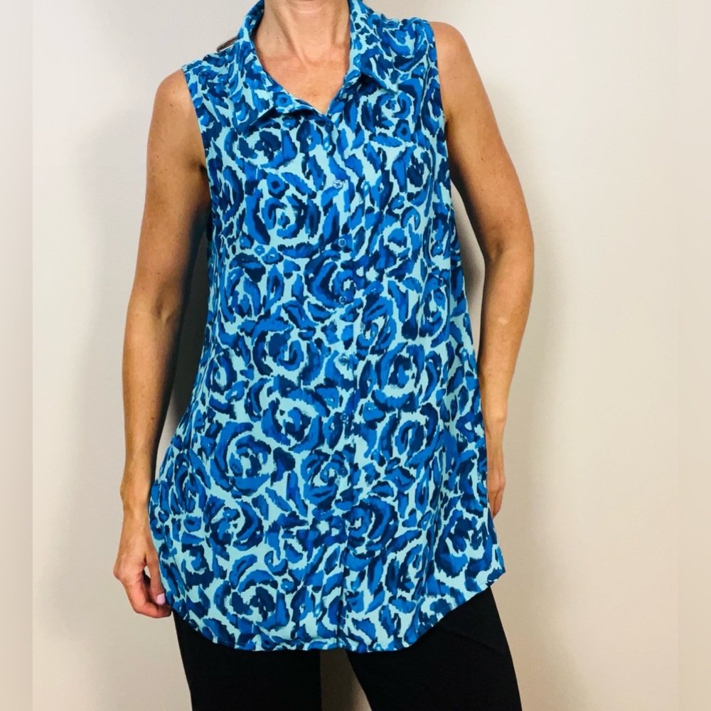 Liz Claiborne Sleeveless Button-Down Top – L | Blue Leopard Print | Flowy Fit - Picture 13 of 13